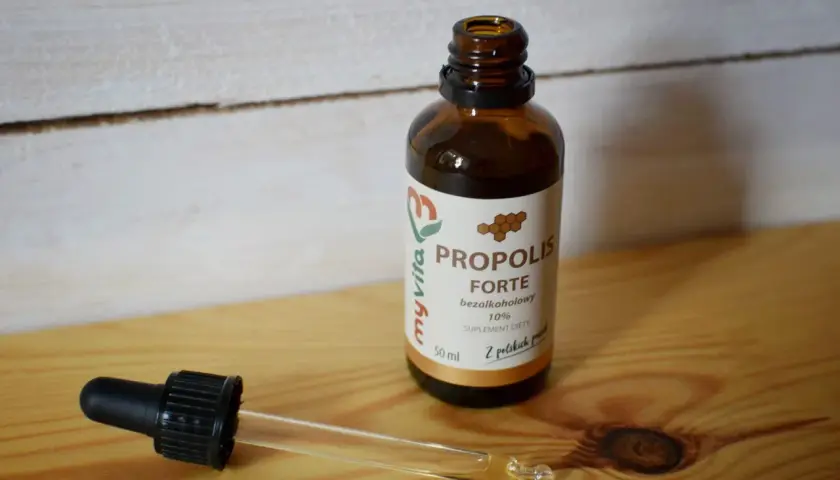 Propolis forte bezalkoholowy, 50 ml. Idealny, by dowiedzieć się, jak zrobić propolis dla dzieci, bo jest łagodny.